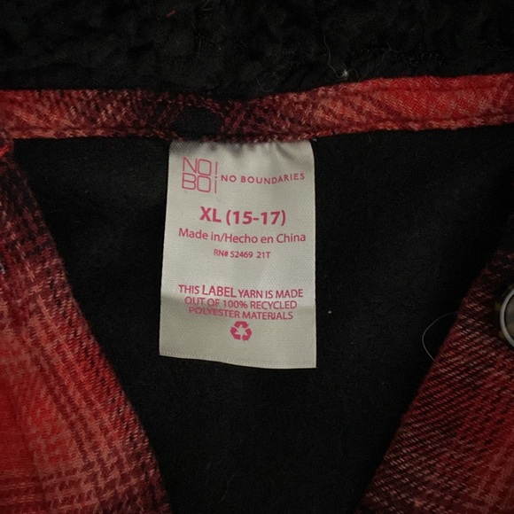 No Boundaries Sweater Size XL - Picture 3 of 3